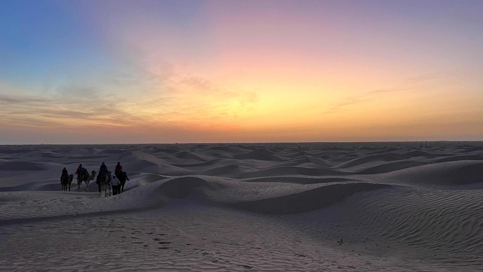 Luxury Camp Dunes Insolites Sabria Exterior photo